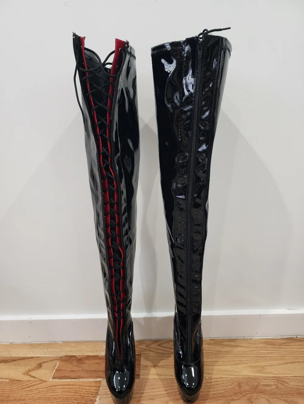 Pleaser like new